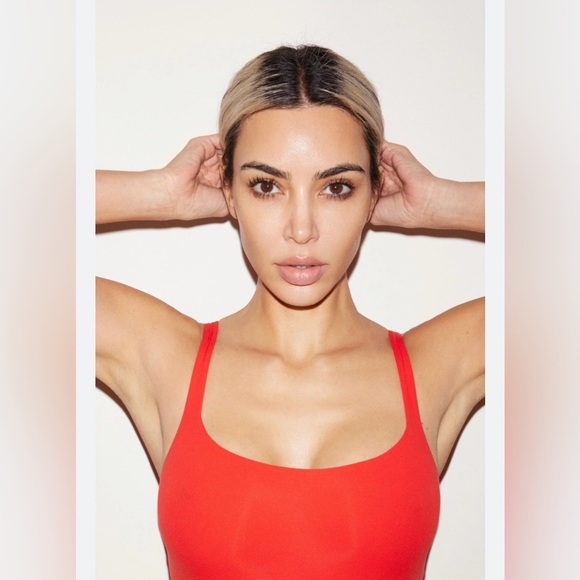 SKIMS Poppy Red Jelly Sheer Scoop-Neck Stretch-Woven Bra NWT size small - Picture 8 of 16